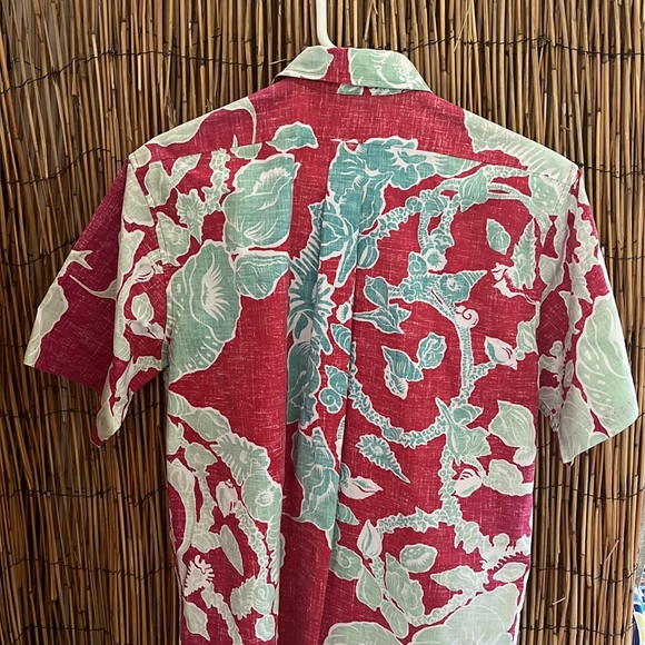 Reyn Spooner Commemorative Classics Aloha Shirt - Picture 3 of 3